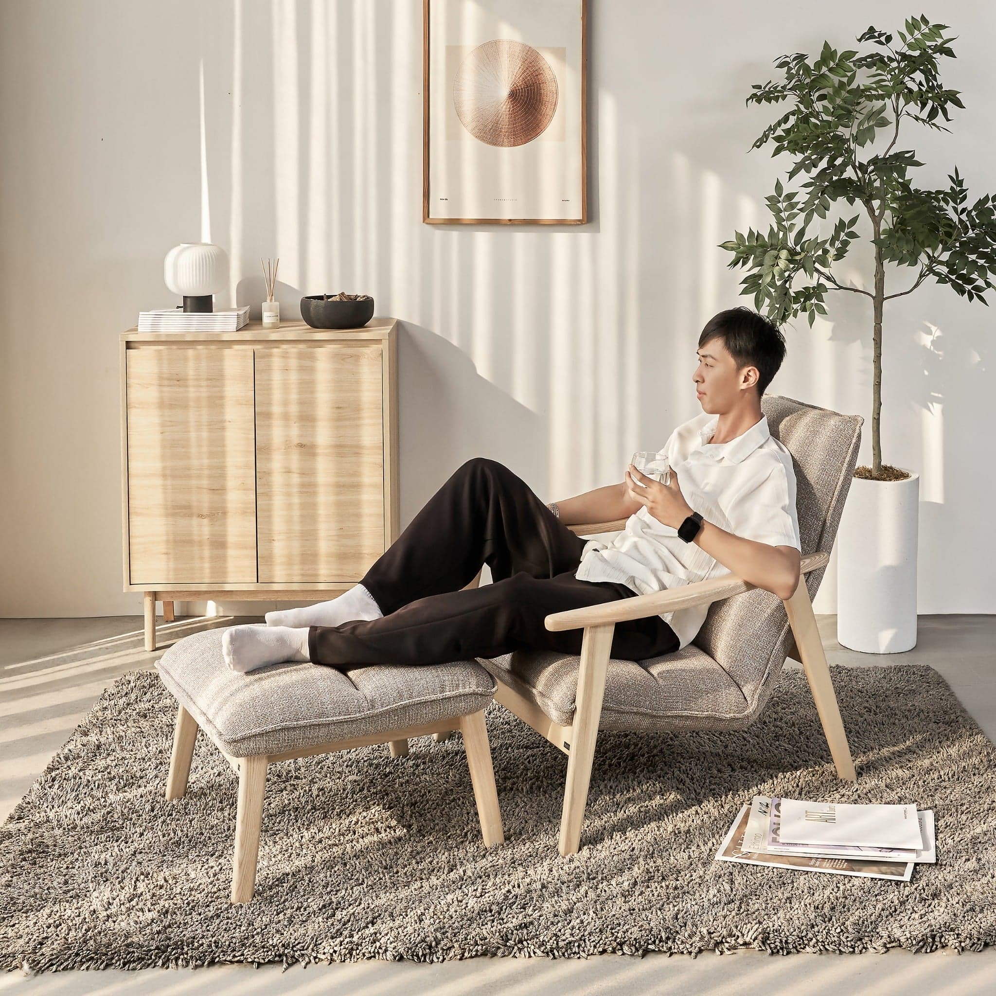 Ghế Armchair Thư Giãn Kèm Đôn OLLY